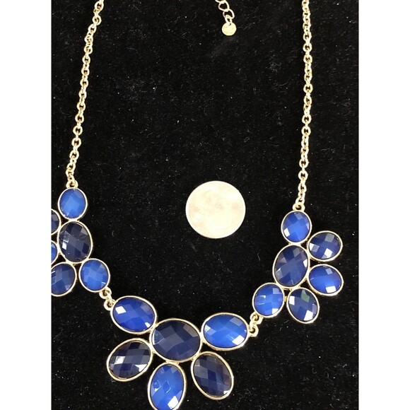Statement Bib Necklace faceted Two Tones Of  Blue Lucite beads Gold Tone 19” - Picture 6 of 7